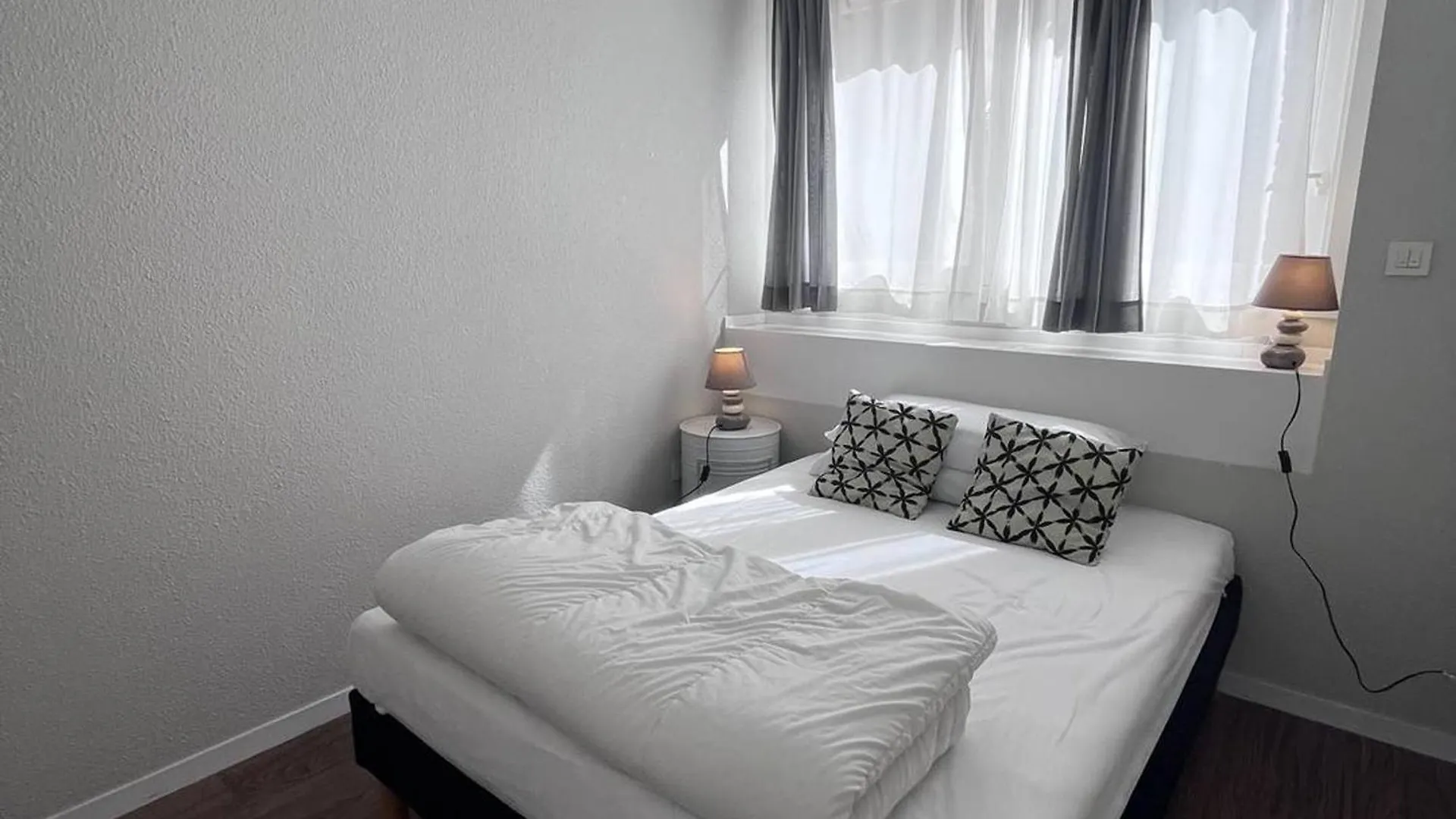 Confort Moderne A Cauterets : T2 Avec Cuisine Equipee Et Alcove. Capacite 4 Pers. - Fr-1-812-57 Appartement